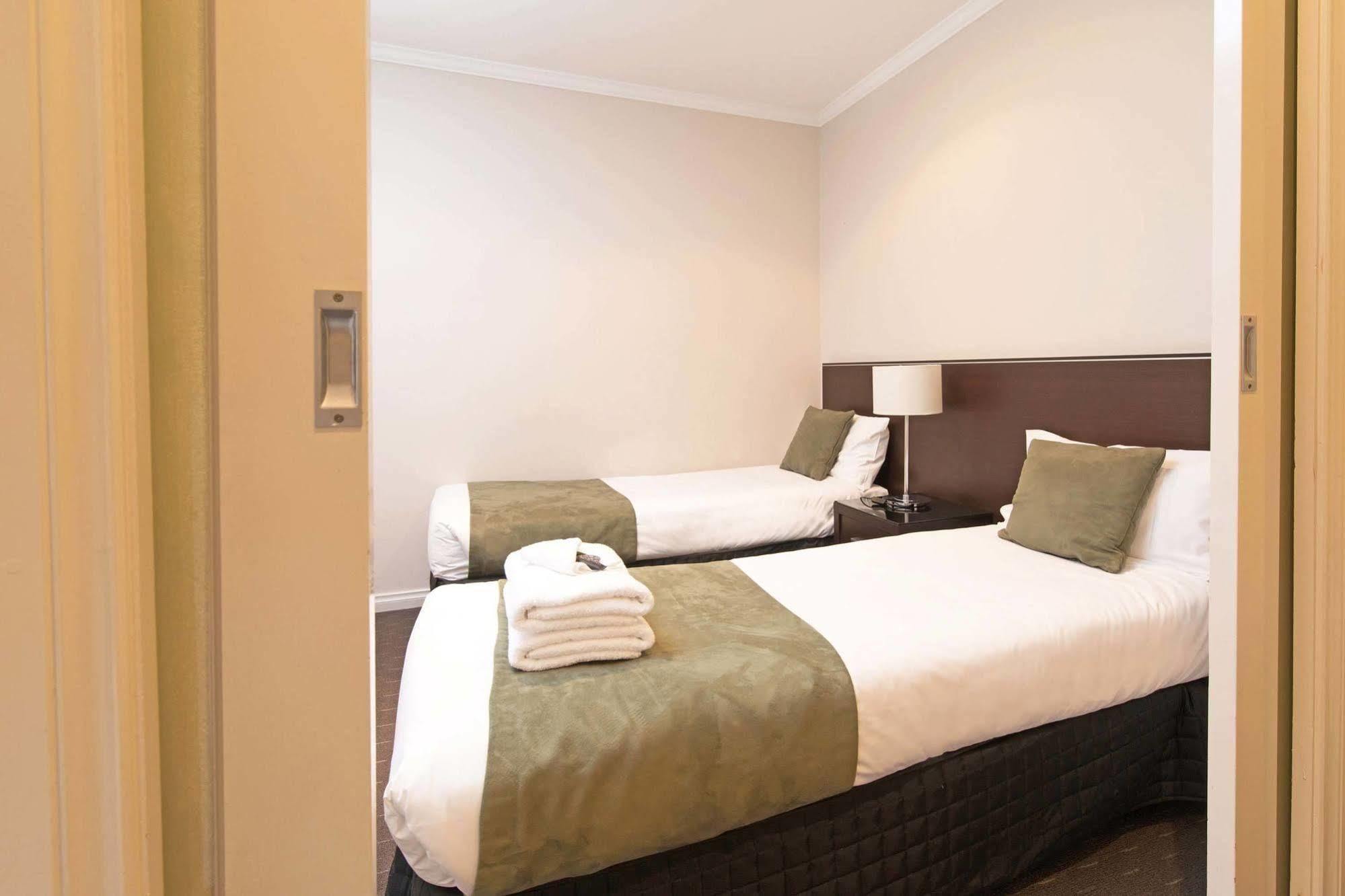 אדלייד Frome Apartments מראה חיצוני תמונה